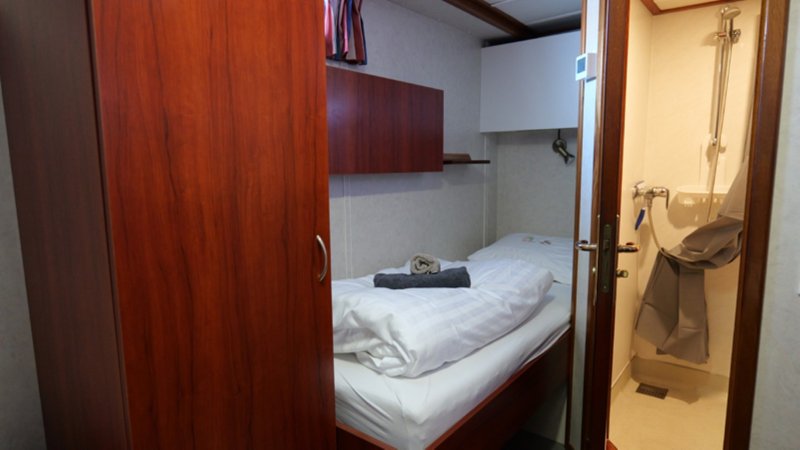 Twin Cabin