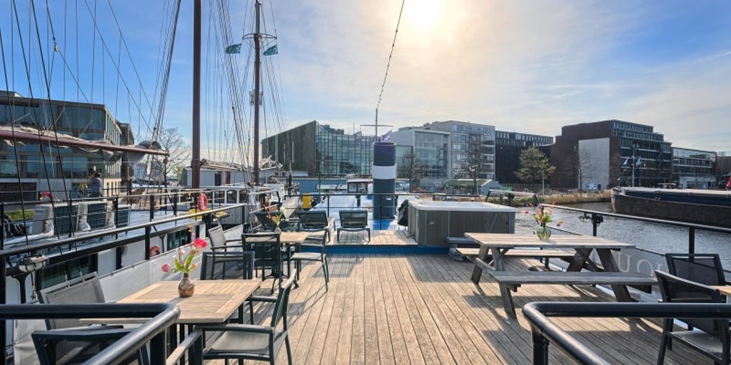 Sundeck