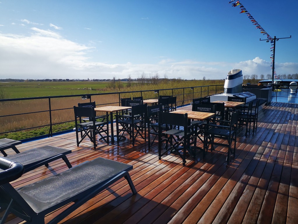 Sundeck