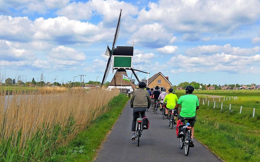 Boat and bike cycling holiday Amsterdam