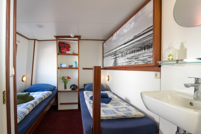 Twin Cabin