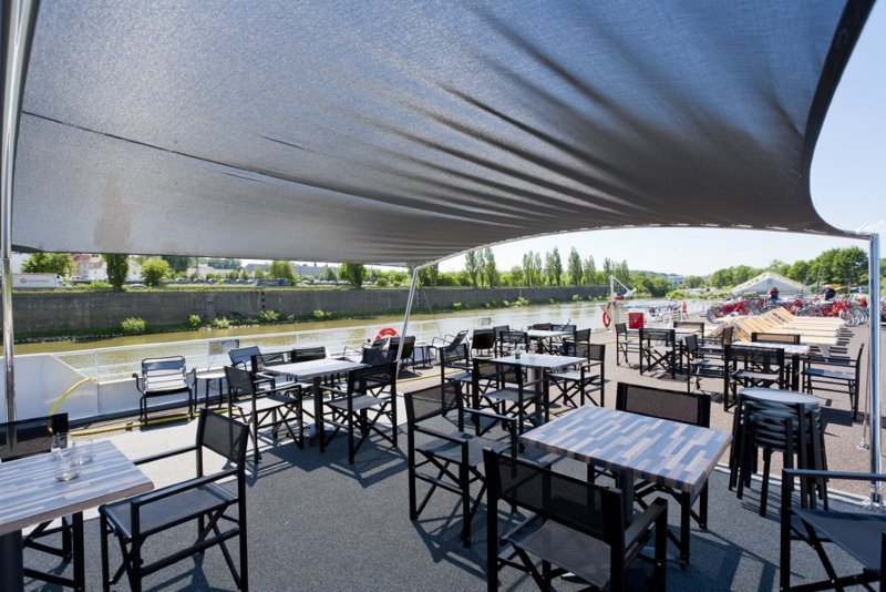 Sundeck