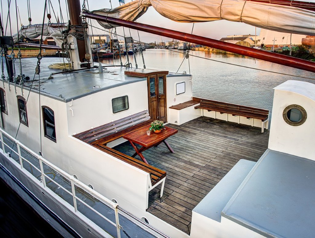 Sundeck