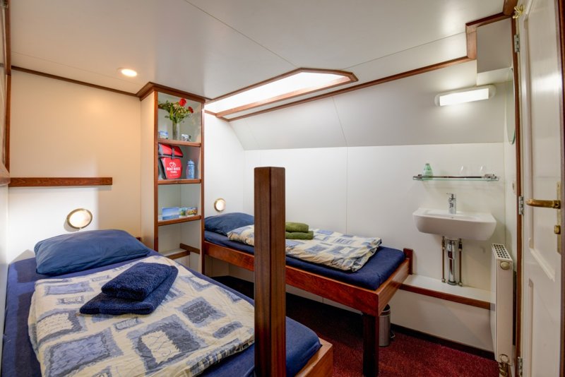 Twin Cabin